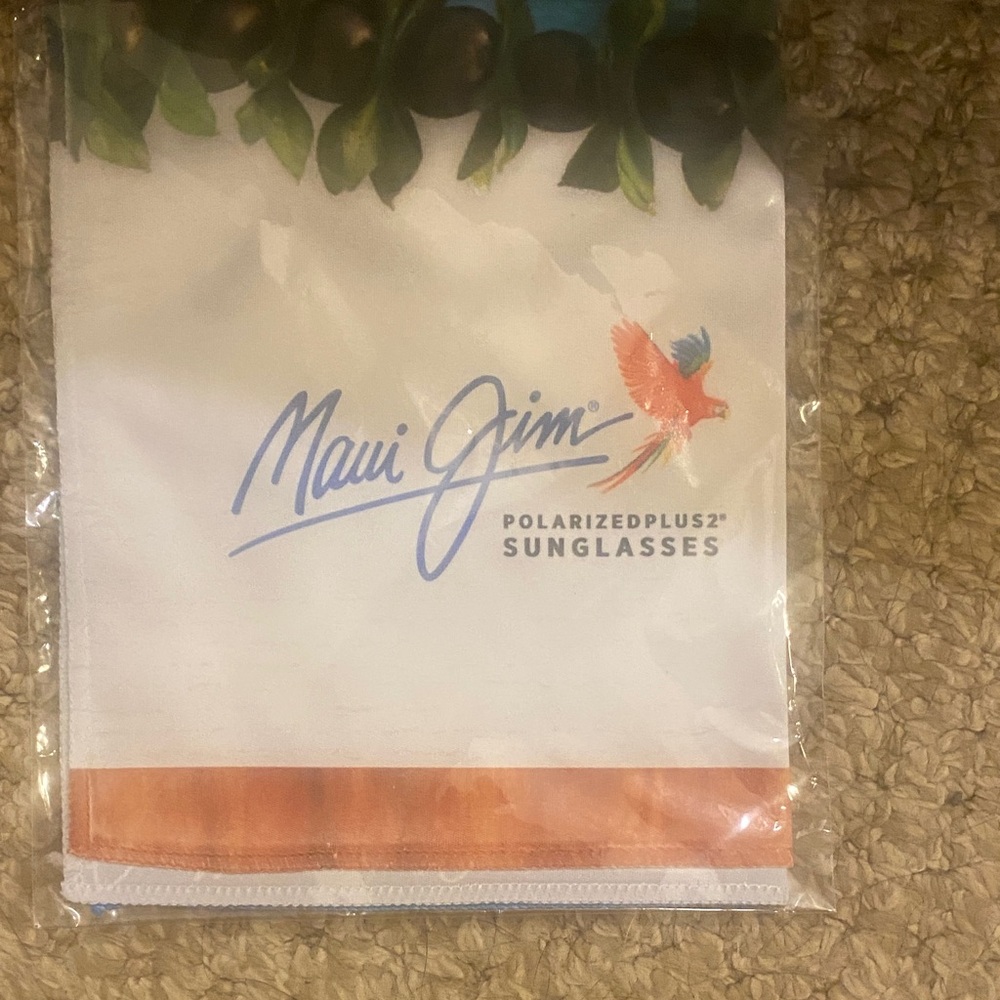 Maui Jim Sunglasses Cloth with Parrot Design - Picture 3 of 3